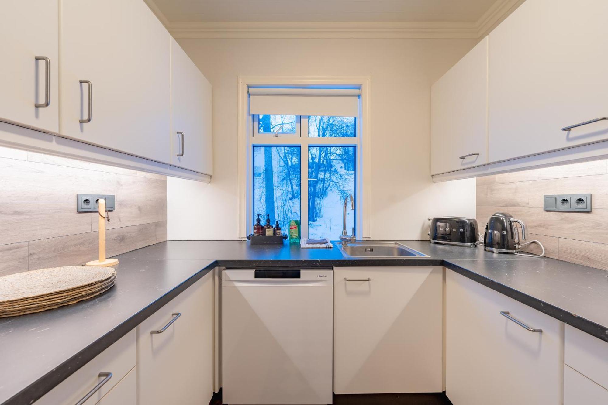 Day Dream Central Akureyri Three Bedroom Apt Dış mekan fotoğraf