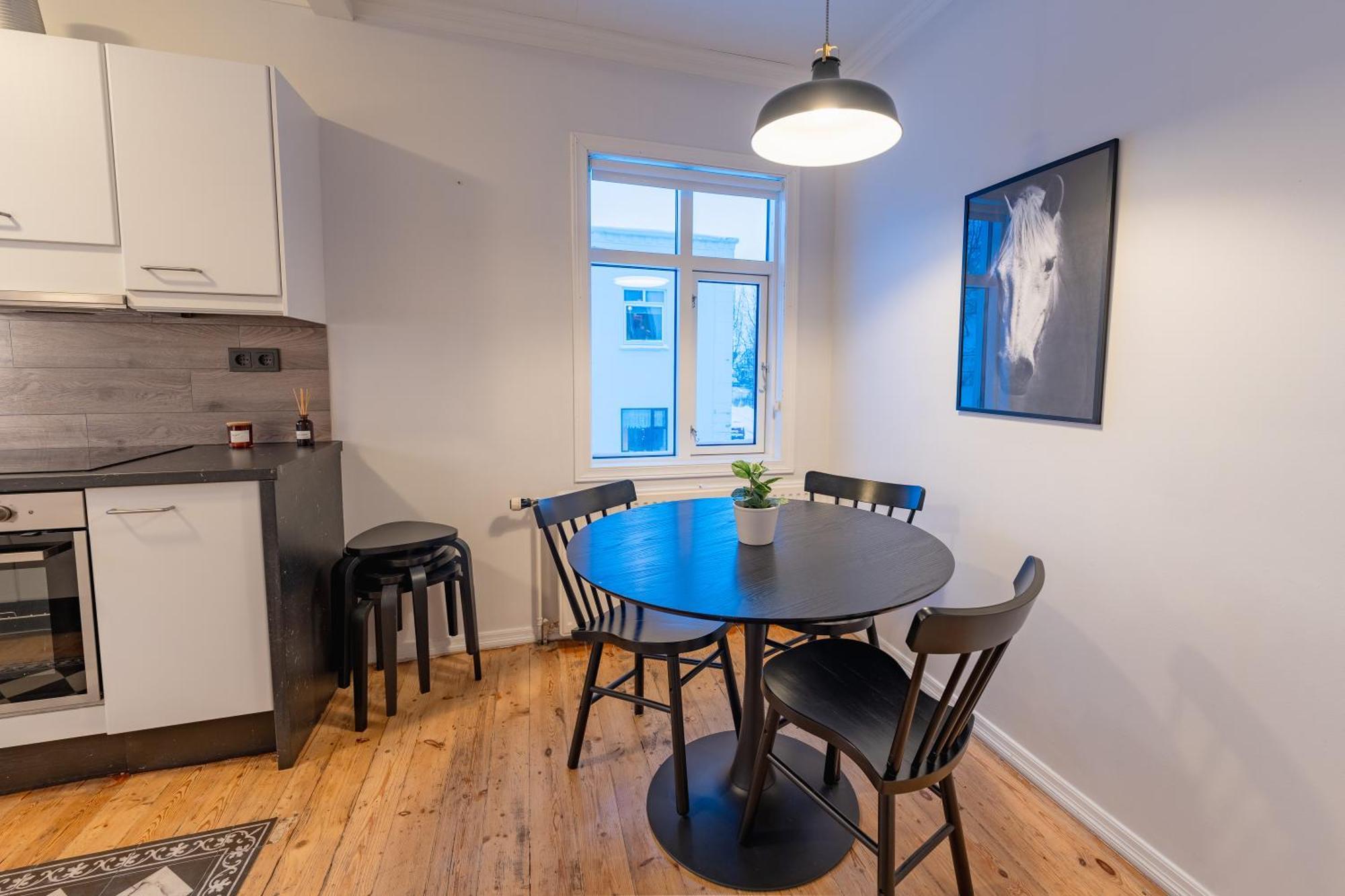 Day Dream Central Akureyri Three Bedroom Apt Dış mekan fotoğraf