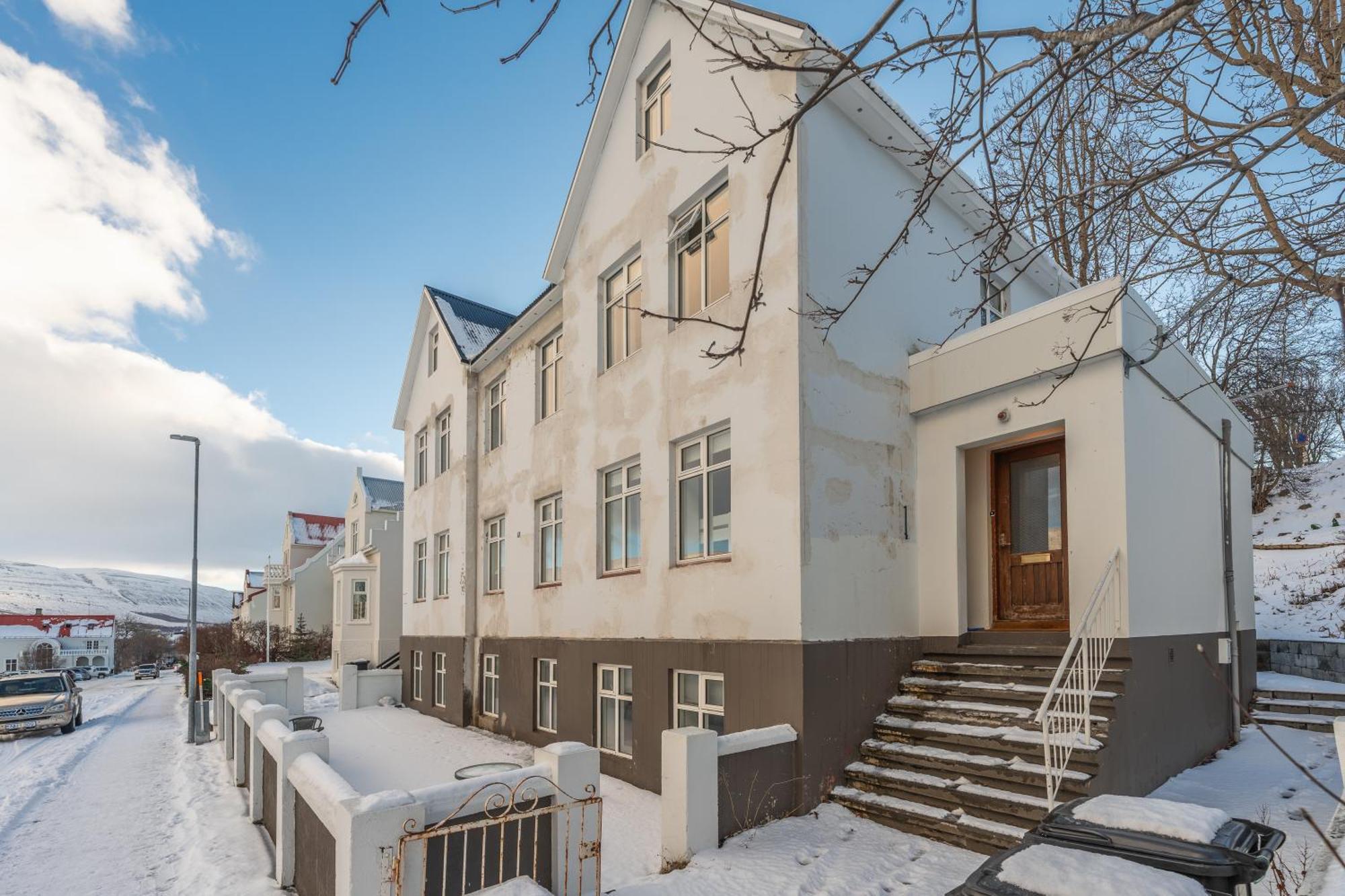 Day Dream Central Akureyri Three Bedroom Apt Dış mekan fotoğraf